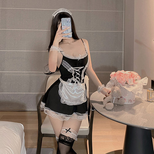大码蕾丝吊带女生仆装睡衣套装