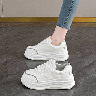 春款女鞋2026新款皮面小白板鞋厚底增高34码轻便老爹鞋休闲运动鞋