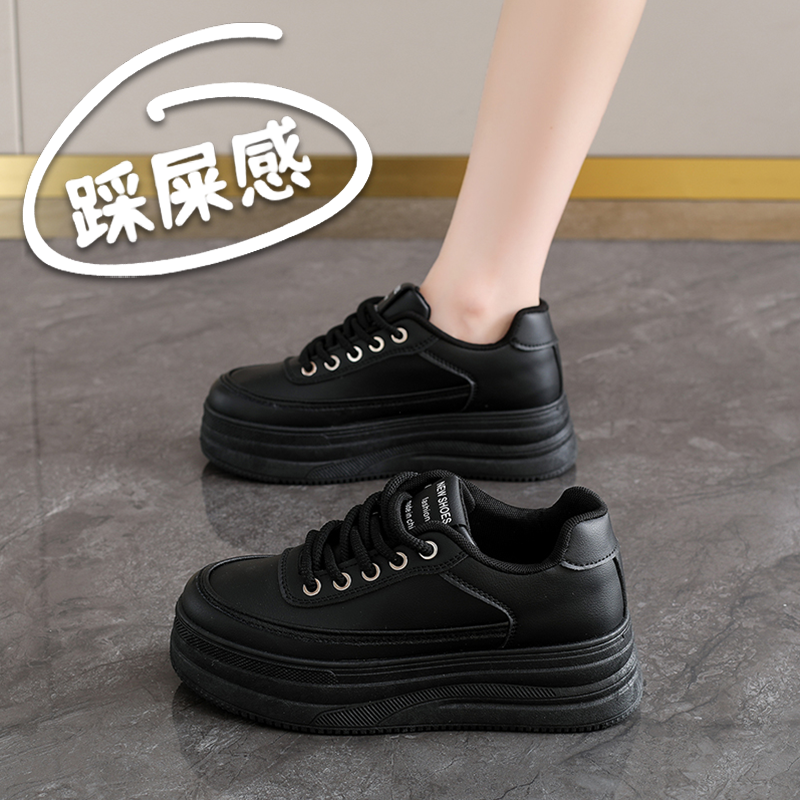 厚底皮面小黑鞋女2025秋季新款黑色工作不累脚增高板鞋34码运动鞋
