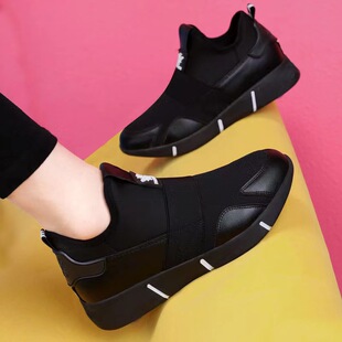 全黑色运动鞋女鞋春季新款一脚蹬女鞋休闲鞋软底上班工作鞋妈妈鞋