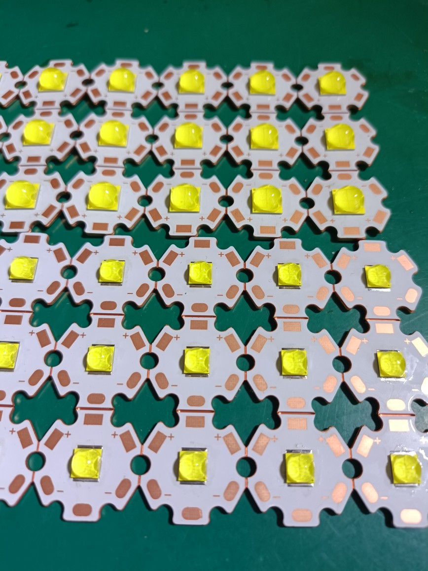 CREE 20W大功率CREE XHP70B二代 XHP50.2 LED灯珠热电分离铜基板