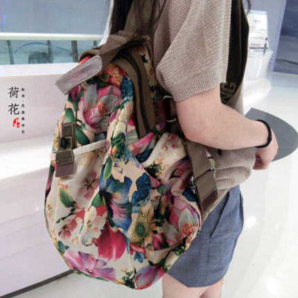 阎双创造2026新款正品女包双肩包大号布艺彩色民族出游背包2093-3