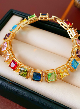 新款七彩石手链女时尚彩色锆石简约设计女戒逊环手环饰品百搭手链