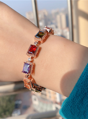 新款时尚简约手链优雅气质复古风法式女轻奢彩色锆石手饰饰品手链