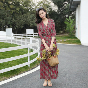 高端新品韩版时尚修身连衣裙V领七分袖菱形印花裹身长PG DVF2026