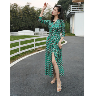 高端新品绿色格纹印花裹身裙一片式收腰绑带连衣裙女PG DVF 2026