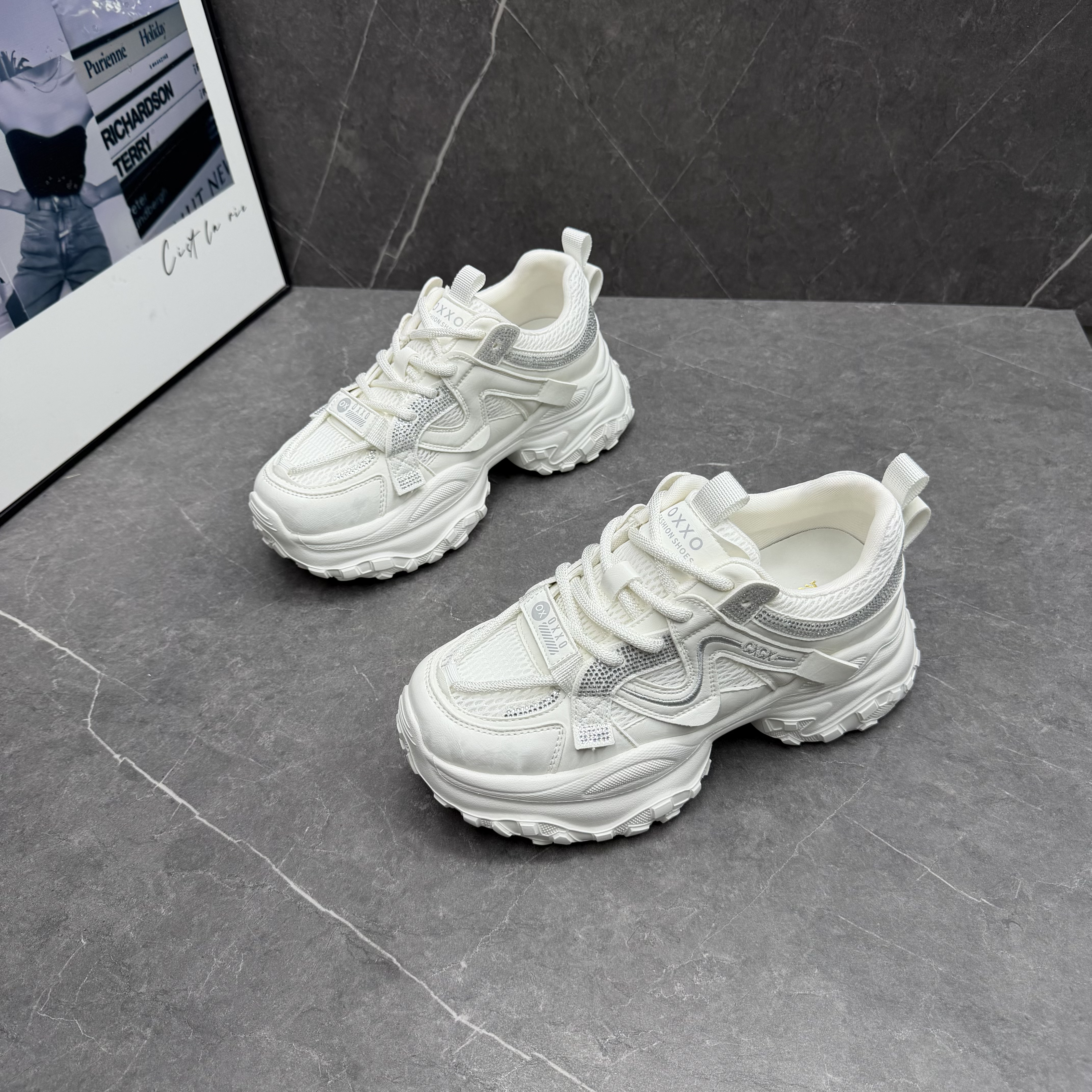 真皮显瘦老爹鞋女增高厚底2026年春夏新款透气网面轻便休闲运动鞋