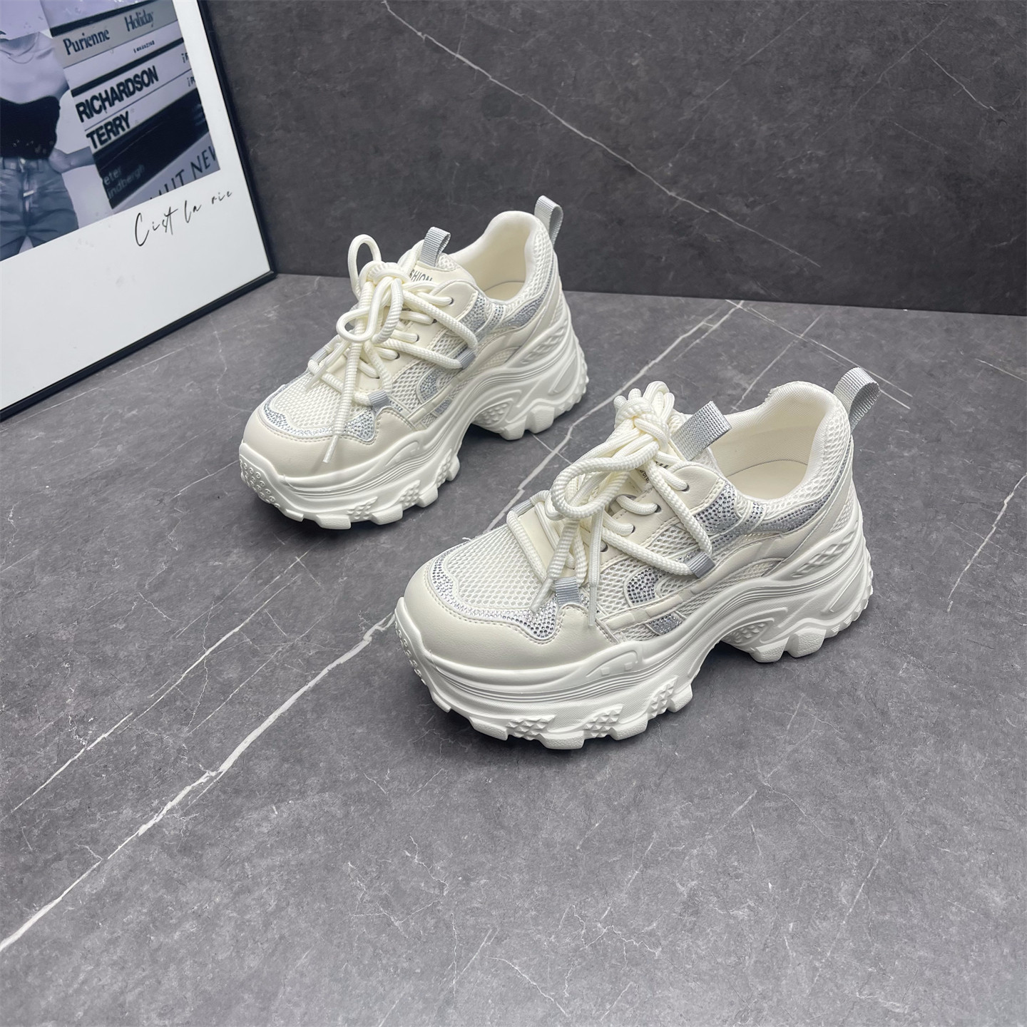 真皮百搭增高老爹鞋女2025年春季新款网面透气水钻厚底超轻运动鞋