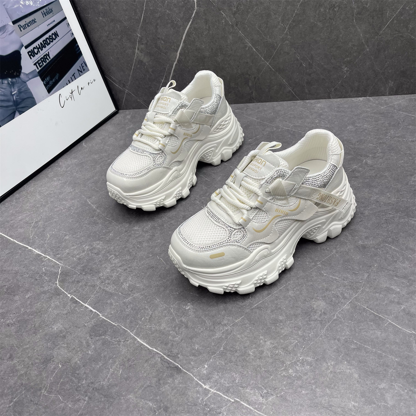 百搭增高网面老爹鞋女2026年春季新款厚底超轻透气舒适休闲运动鞋