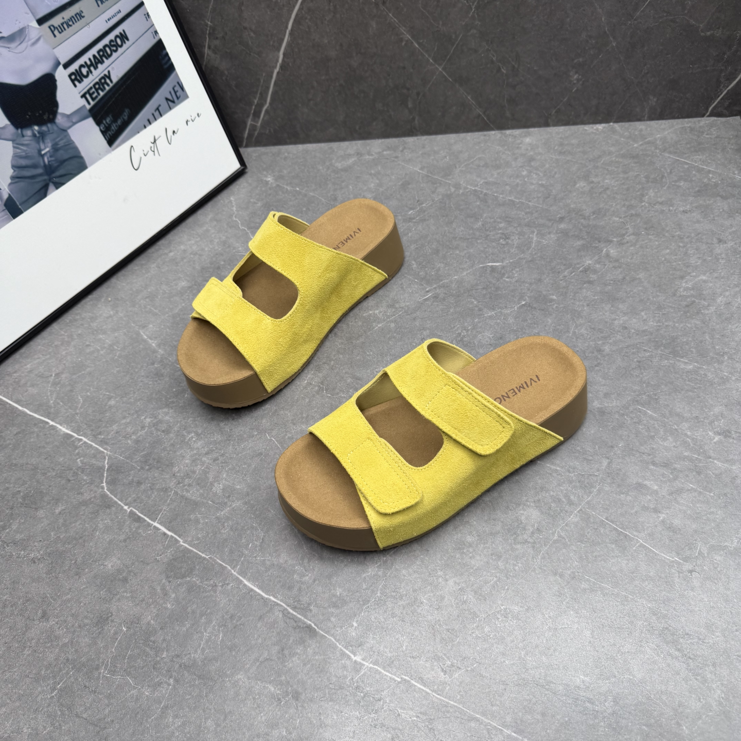 魔术贴真皮一字拖鞋女2026夏季新款时尚外穿懒人厚底休闲勃肯凉拖