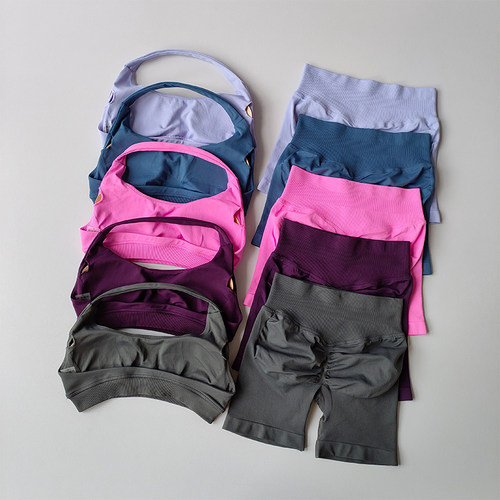 性感挂脖美背高腰蜜桃运动套装