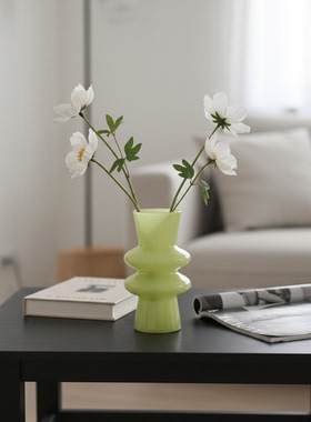 北欧简约绿色玻璃花瓶桌面摆件