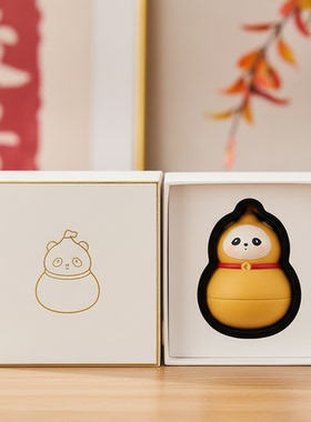 新中式熊猫树脂桌面摆件礼盒装