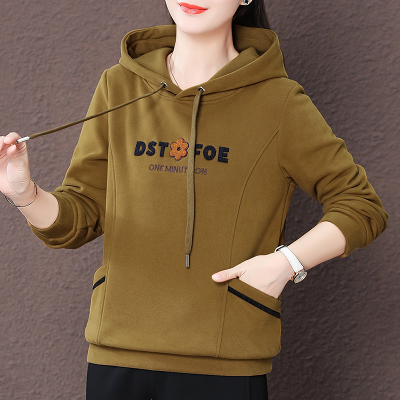 狄雪薇加绒女装爆款连帽刺绣卫衣