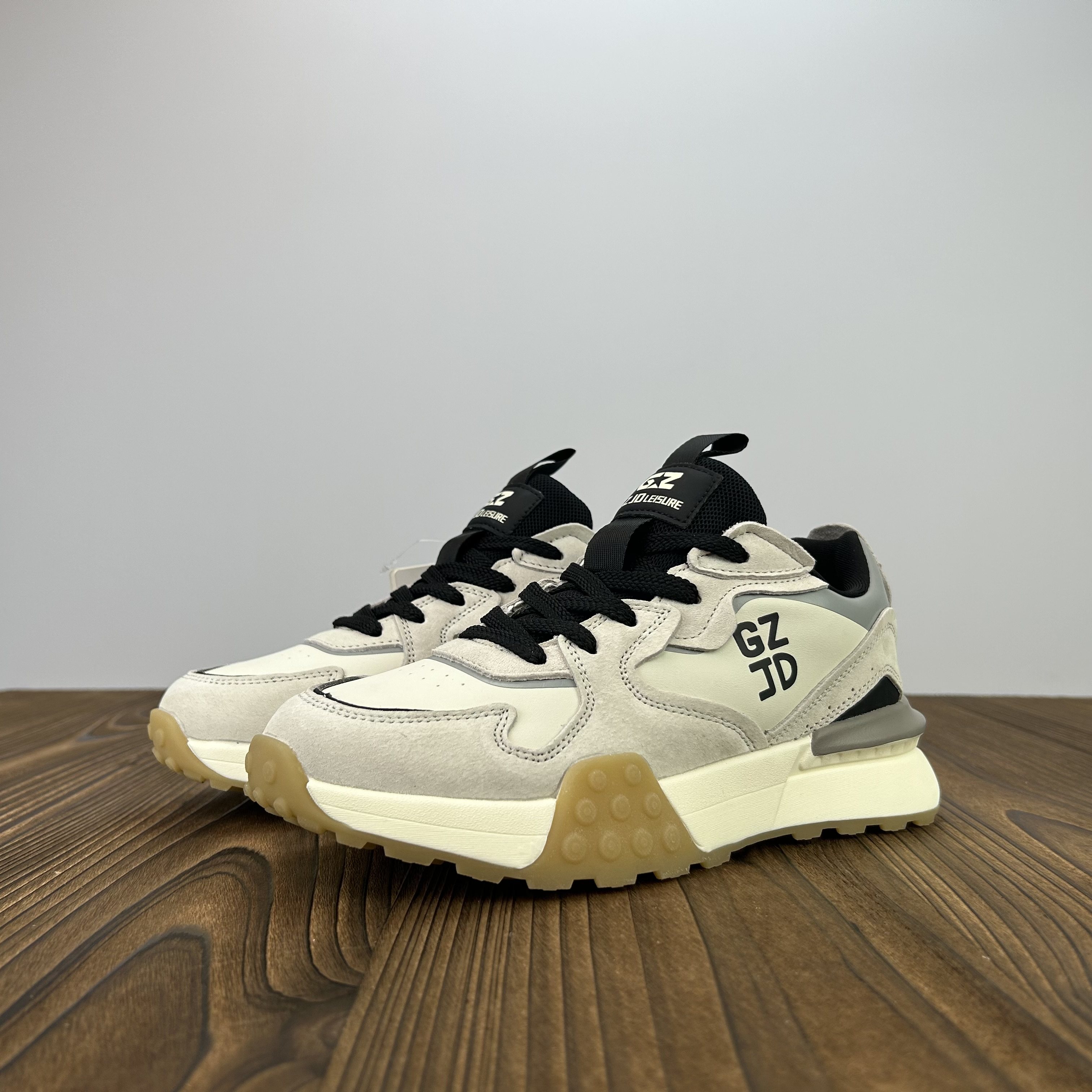 好货 日本柜 春季男真皮复古运动休闲鞋简约百搭厚底阿甘鞋慢跑鞋,流行男鞋,时尚休闲鞋,淘宝优惠券,粉丝福利购,淘宝优惠卷