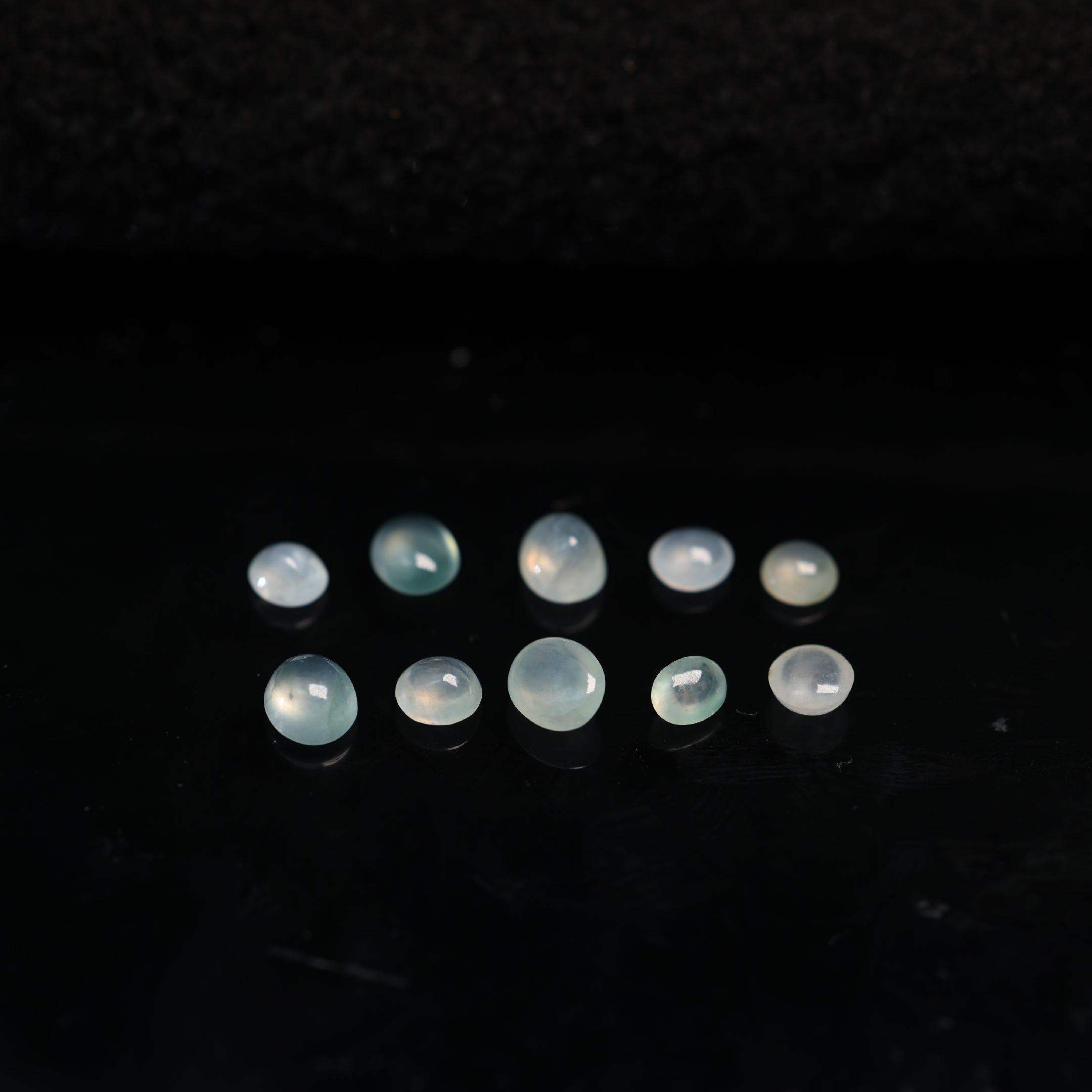 10颗高冰天然翡翠小蛋面