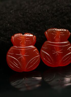 一对红色天然老玛瑙童子 通天孔