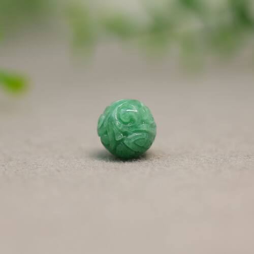 天然A货翡翠团寿龙纹雕花珠子