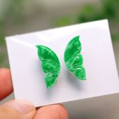 L055一对满色辣绿缅甸天然A货翡翠蝴蝶翅膀 镶嵌胸针吊坠裸石