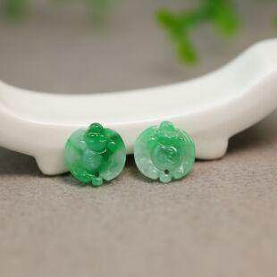 #K987一对冰种飘阳绿缅甸天然A货翡翠蝙蝠戒面 镶戒指手链裸石