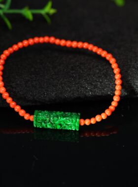 #J849满色辣绿缅甸天然A货翡翠雕花管珠桶珠手链 配有机红宝编制