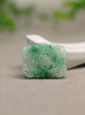 #K390糯底飘辣绿缅甸天然A货翡翠镂空方形背云 通天孔