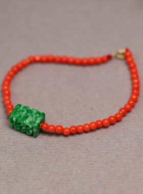 #G232 18K金辣绿天然A货翡翠雕花桶珠手链搭配天然有机红宝珠子