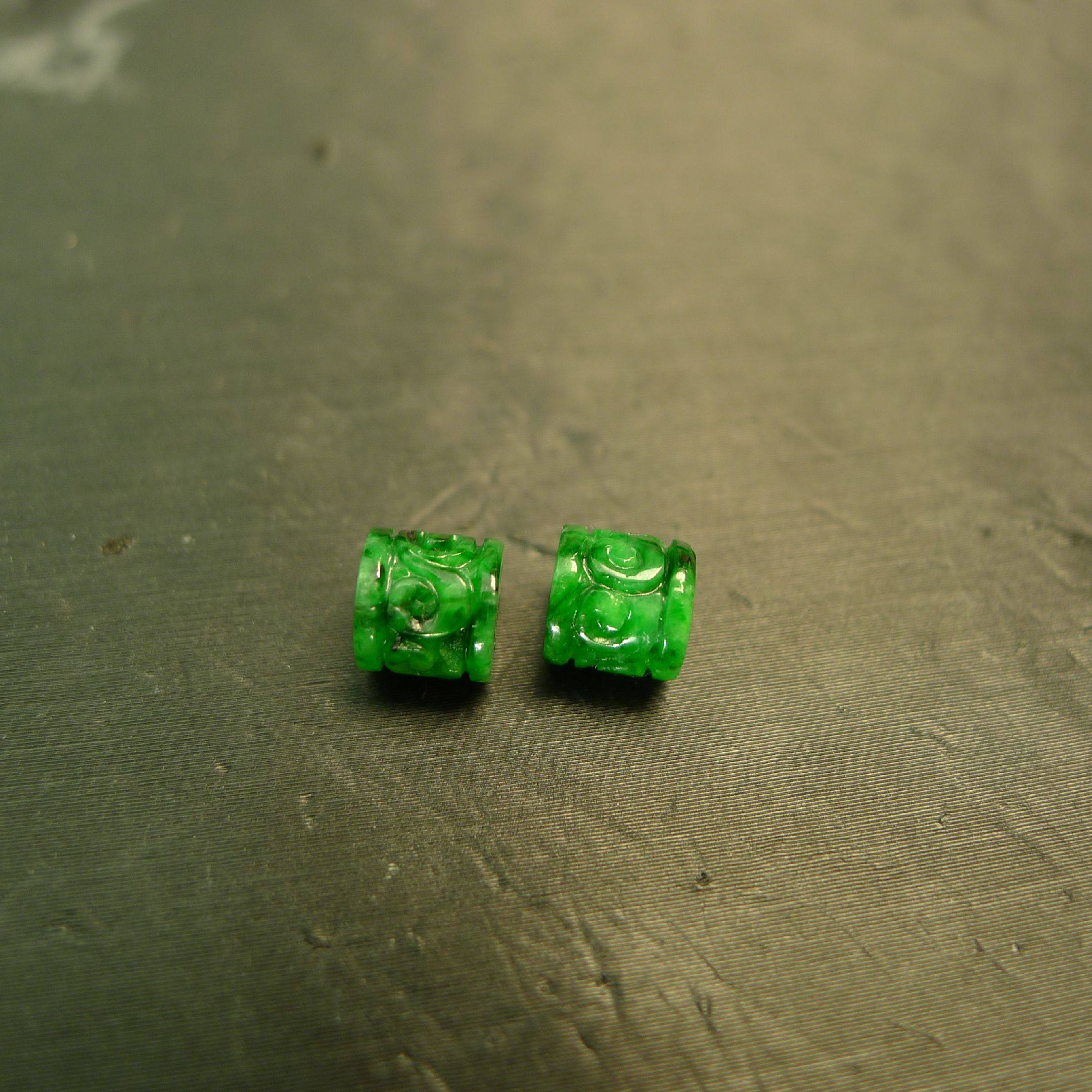 #J584一对满色辣绿缅甸天然A货翡翠雕花圆柱形小桶珠吊坠顶珠,珠宝/钻石/翡翠,翡翠裸石/蛋面,淘宝优惠券,粉丝福利购,淘宝优惠卷