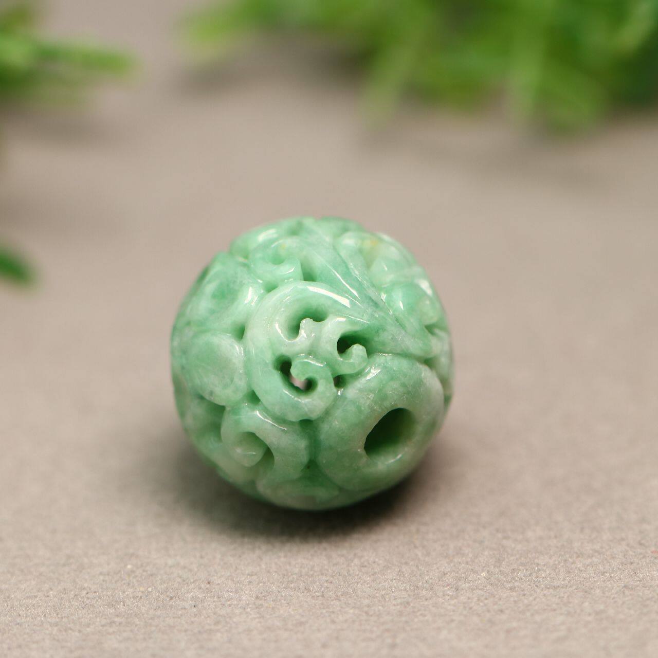 #9164满绿天然A货翡翠镂空龙纹雕花大佛珠圆珠子