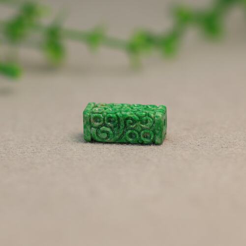 天然A货翡翠长方柱条雕花路路通