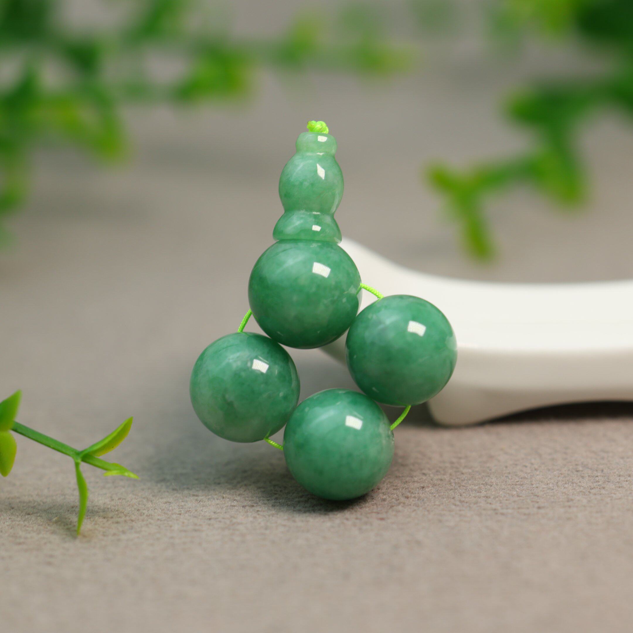 #L668 糯种满绿缅甸A货翡翠珠子三通佛头佛珠珠串配件