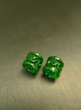 #J593一对辣绿缅甸天然A货翡翠圆柱形雕花管珠桶珠吊坠顶珠