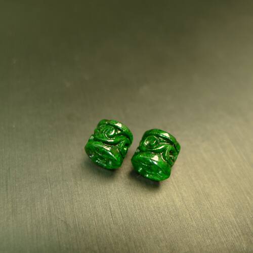 天然A货翡翠圆柱形雕花管珠桶