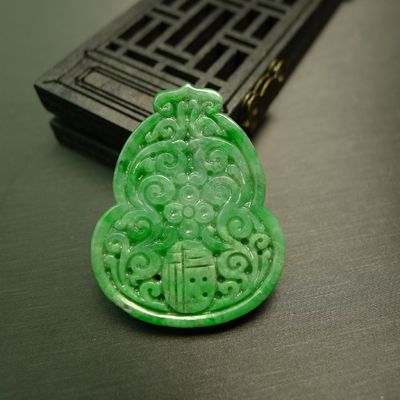 老翡翠福字雕花葫芦形牌子吊坠