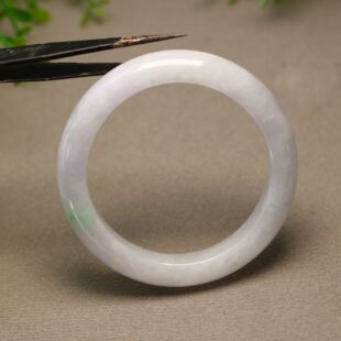 56MM圈口冰糯种淡紫色飘绿花天然A货翡翠手镯 E364