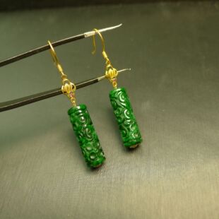 #L094 18K金镶嵌满色辣绿缅甸天然A货翡翠雕花桶珠管珠耳坠