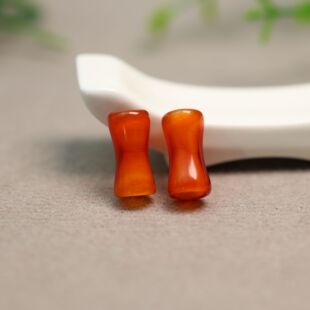 #I248一对红色天然老玛瑙管珠桶珠