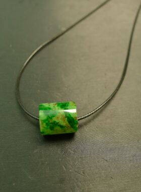 #F784黄加绿天然A货翡翠路路通转运珠桶珠锁骨吊坠  送皮绳