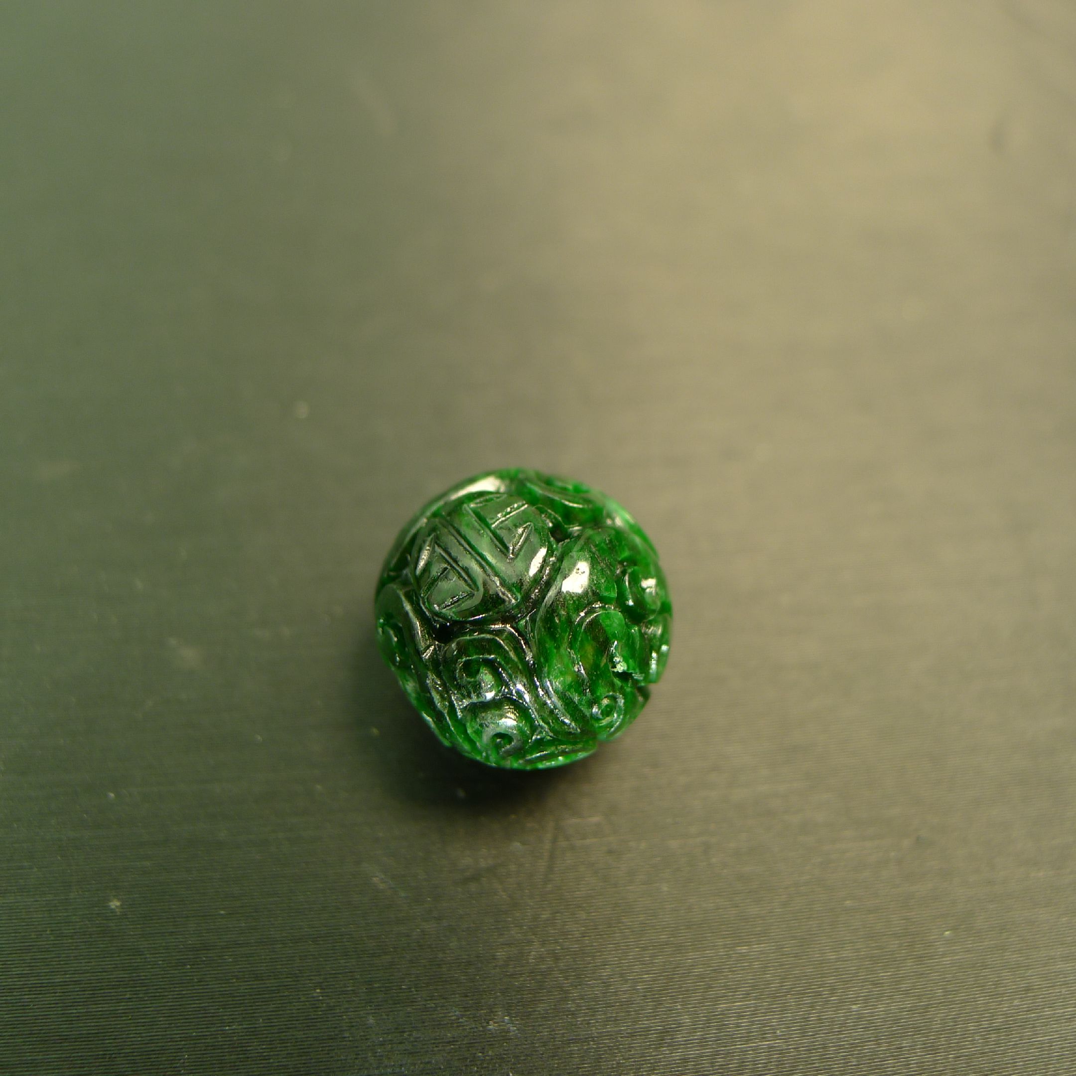 15MM满色辣绿天然A货翡翠团寿龙纹雕花珠子佛珠顶珠