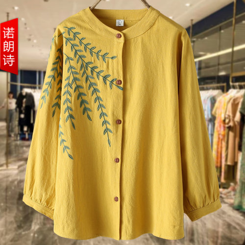 大码女装秋装2025胖妈妈文艺刺绣提花衬衫时尚遮肉显瘦棉麻衬衣女