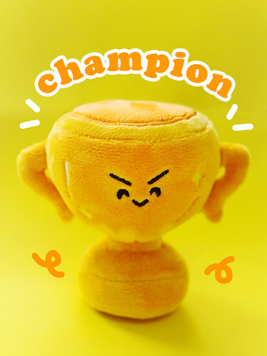 雨过山原创奖杯毛绒挂件