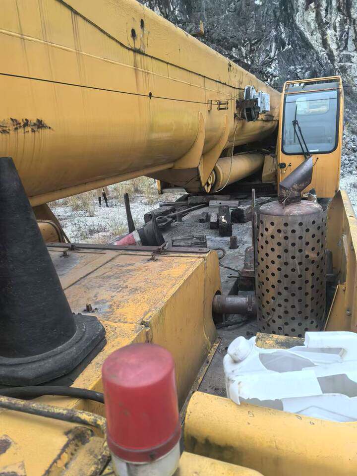 5月1日河池变卖桂MB0603徐工牌大型汽车一辆网络拍卖公告