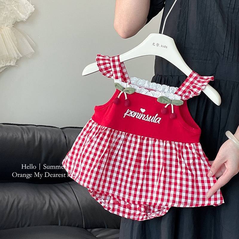 婴儿包屁衣夏季新款甜美莓格子哈衣女宝宝吊带裙周岁衣服潮
