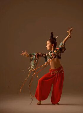 哈尼克孜同款敦煌飞天演出服装儿童妙音反弹琵琶舞蹈服域风情表演