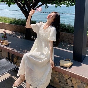 法式温柔风白色泡泡袖连衣裙女夏仙女裙绝美漂亮艺术感长裙新款洋