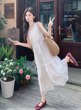 温柔风白色无袖连衣裙女夏长裙蛋糕裙显瘦气质度假风松弛感