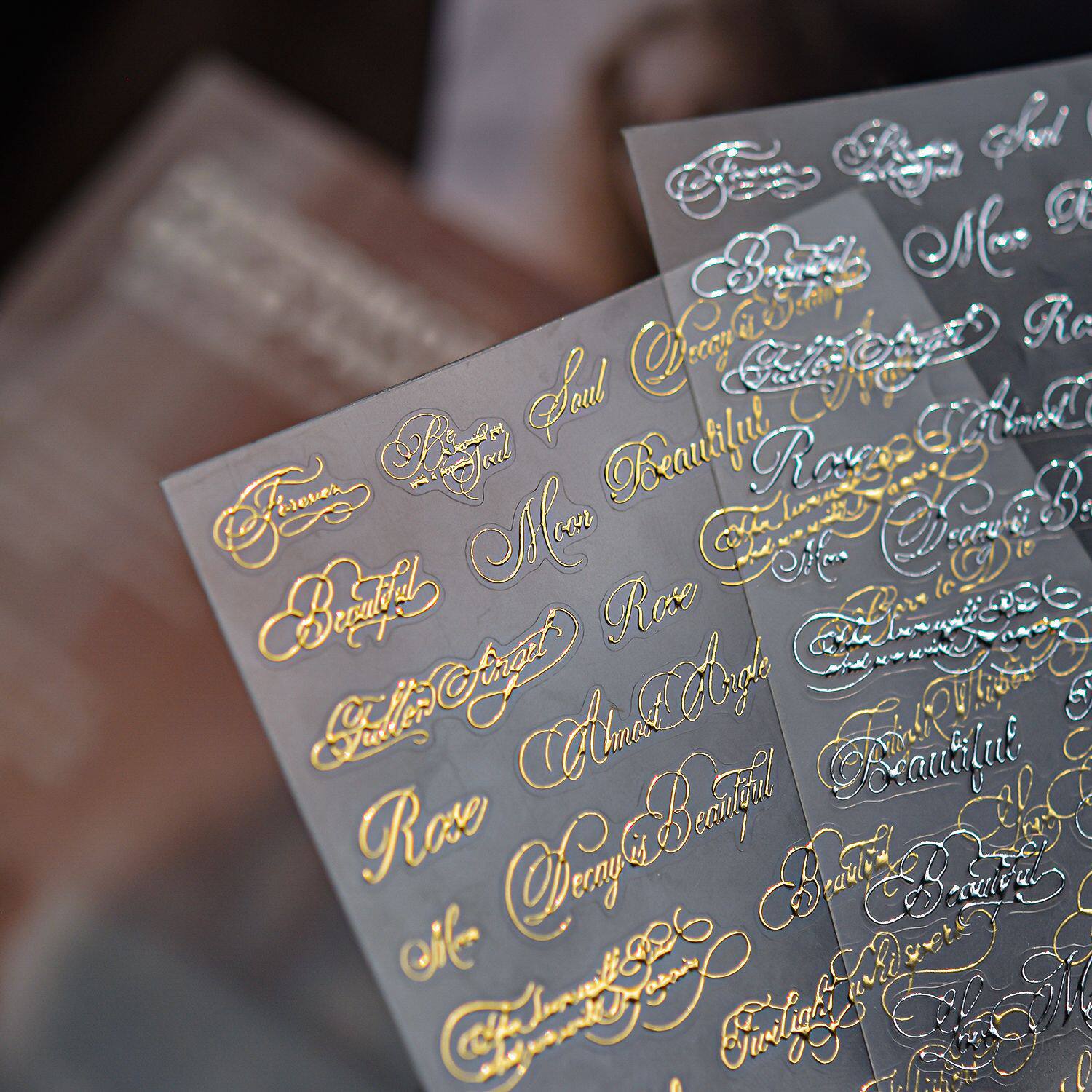 烫金银色拉花文字美甲贴纸浮雕2026新款3d立体5d英文字母指甲贴纸