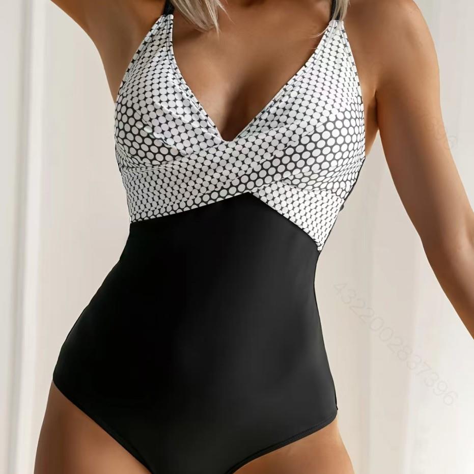 One-piece solid color twist chest color matching sling