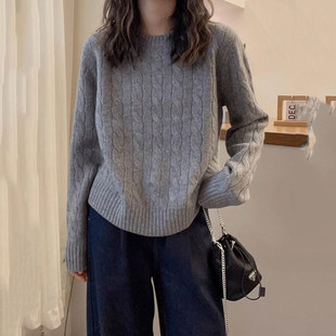 慵懒灰色麻花针织毛衣女套头秋冬新款设计感宽松针织内搭打底上衣