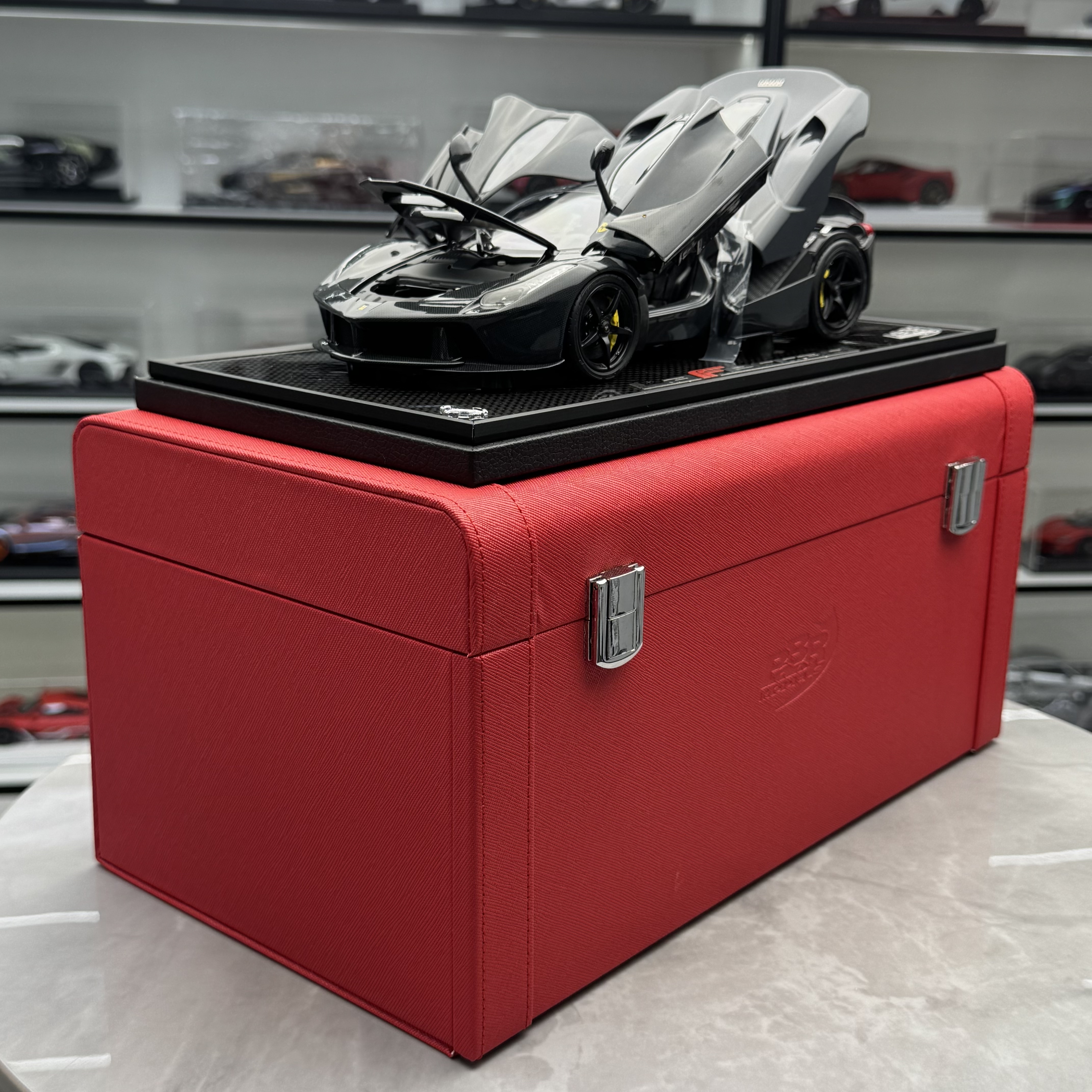 BBR 1/18 法拉利Ferrari 拉法 合金全开 全碳纤 皮箱版  仿真模型